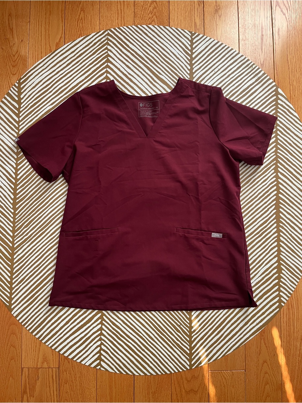 FIGS Casma Scrub Top (women' s XL)